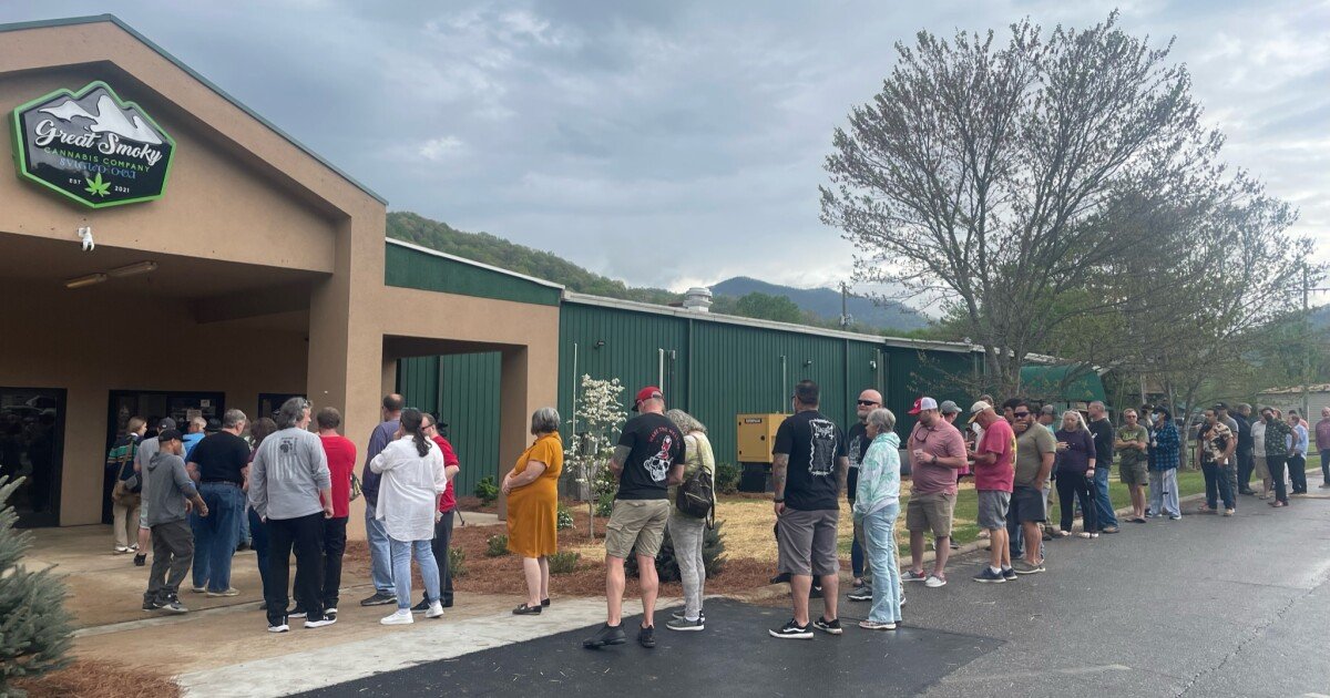 Recreational marijuana sales to start at Qualla Boundary dispensary – bpr.org