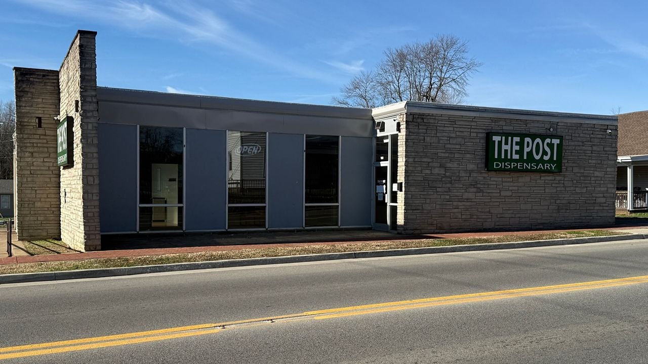 First Kentucky medical cannabis dis­pensary sells out in seven days, plans January reopening – Spectrum News