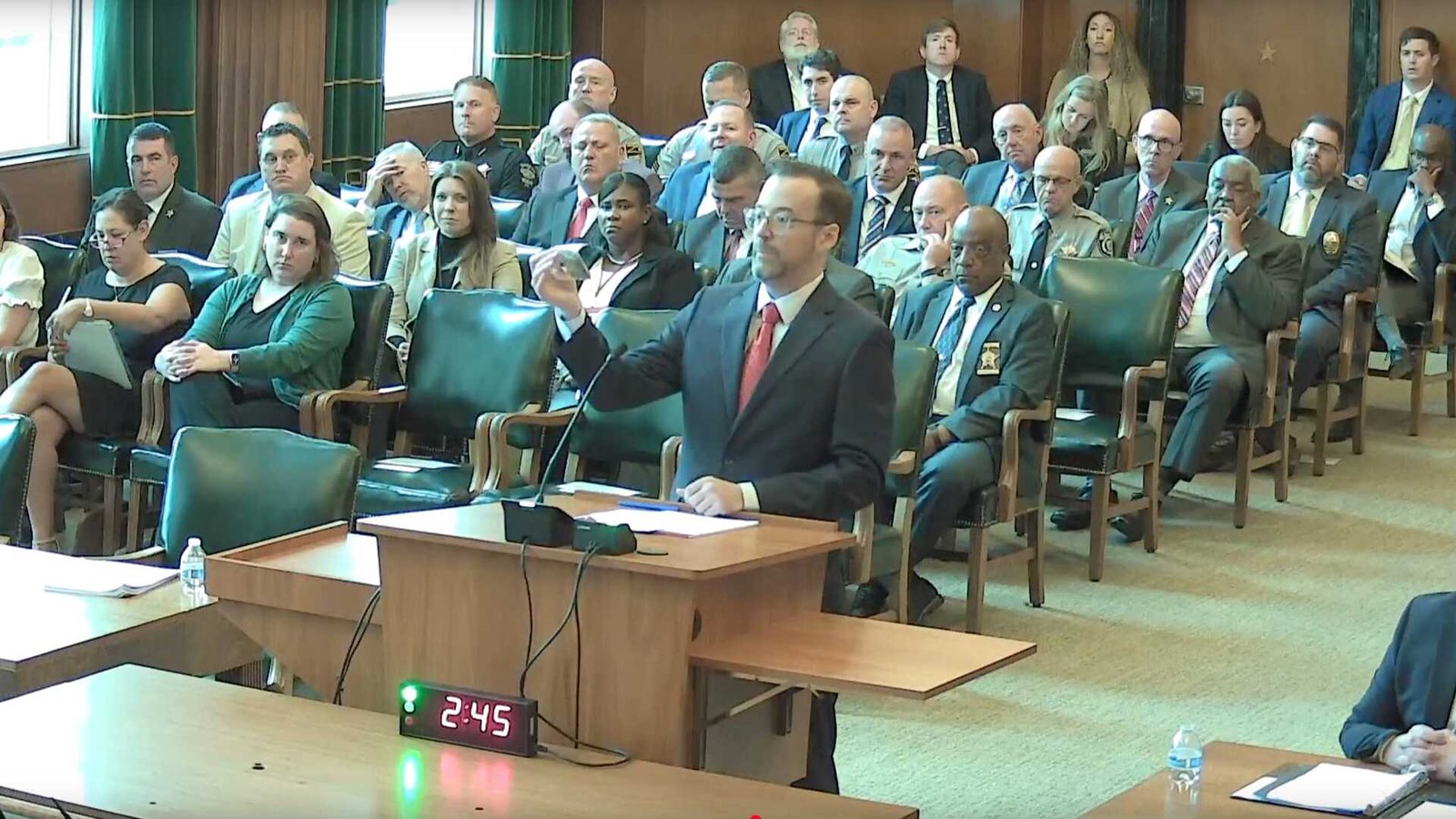 This lawyer dangled a baggie of cannabis in front of the NC Supreme Court and dared the cops to arrest him – North Carolina Rabbit Hole