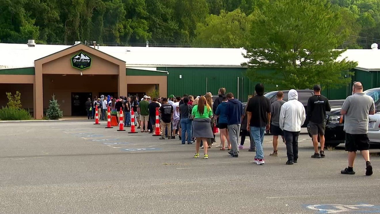Great Smoky Cannabis Dispensary opens for all adults over 21 – WLOS