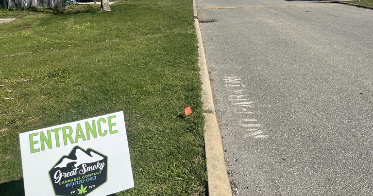 Over 1,200 medical marijuana cards issued ahead of Qualla Boundary dispensary opening – Blue Ridge Public Radio