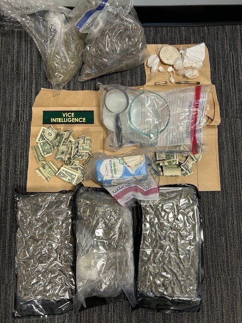 Man accused of operating a drug factory in New London. Police seize 5 pounds of marijuana – courant.com