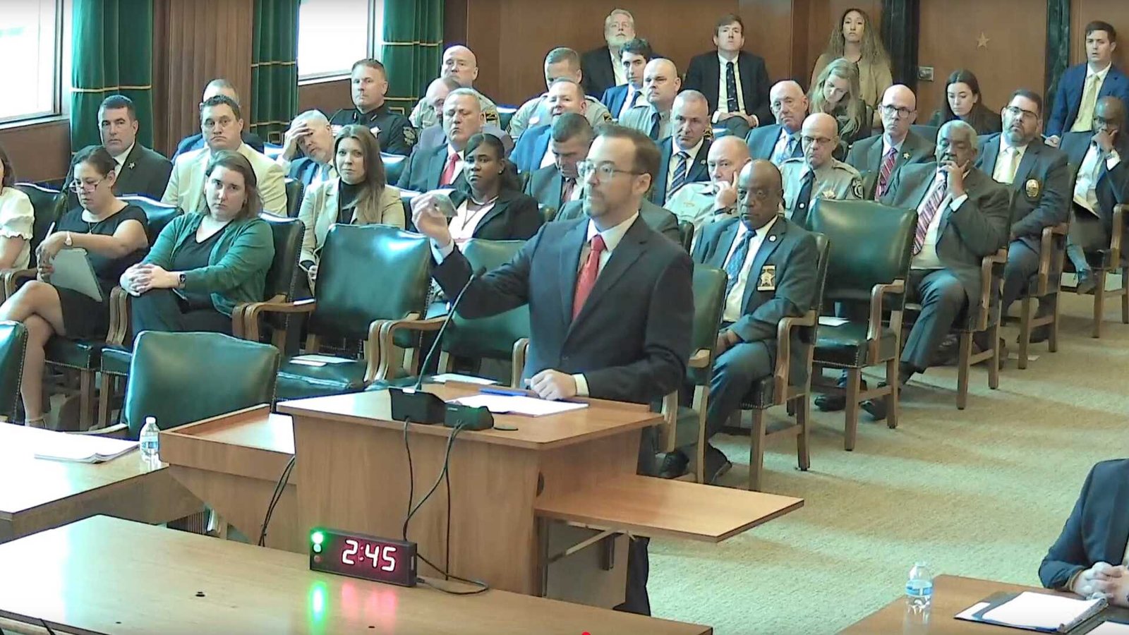 This lawyer dangled a baggie of cannabis in front of the NC Supreme Court and dared the cops to arrest him – ncrabbithole.com