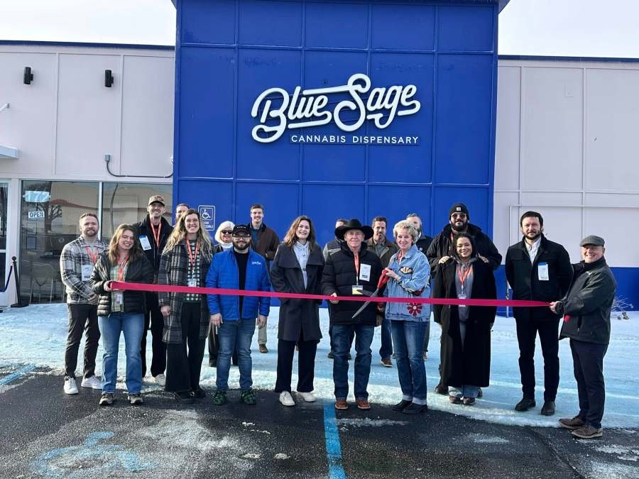 Nicholasville celebrates opening of medical marijuana dispensary – Yahoo